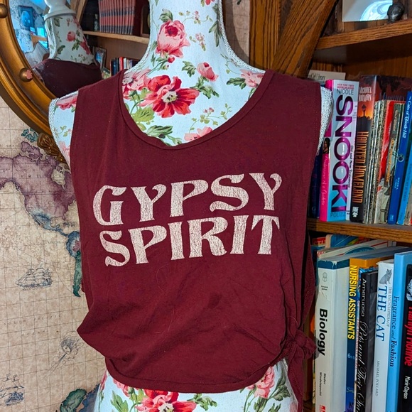 Tops - Cropped gypsy tank